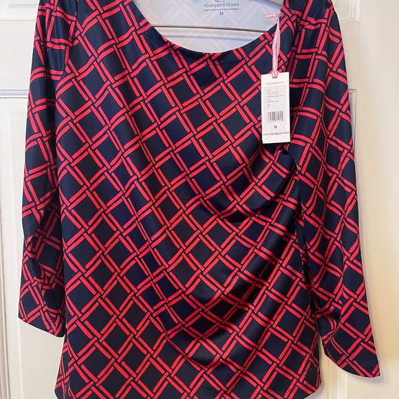 NWT Vineyard Vines Printed Sankaty Boatneck Simple Tee Deep Bay Geo Red M - Picture 5 of 5